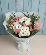Букет цветов из:  Розы, Лизиантусы и Хризантемы в Индустрие