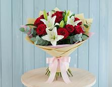 Букет цветов из:  Лилии и Розы в Индустрие