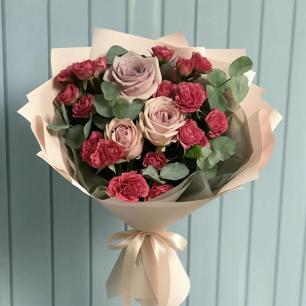 Букет цветов из: Гвоздики и Розы в Индустрие