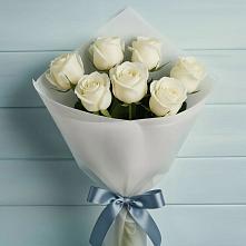 Букет 7 Белых роз Эдлесс Лав в Индустрие