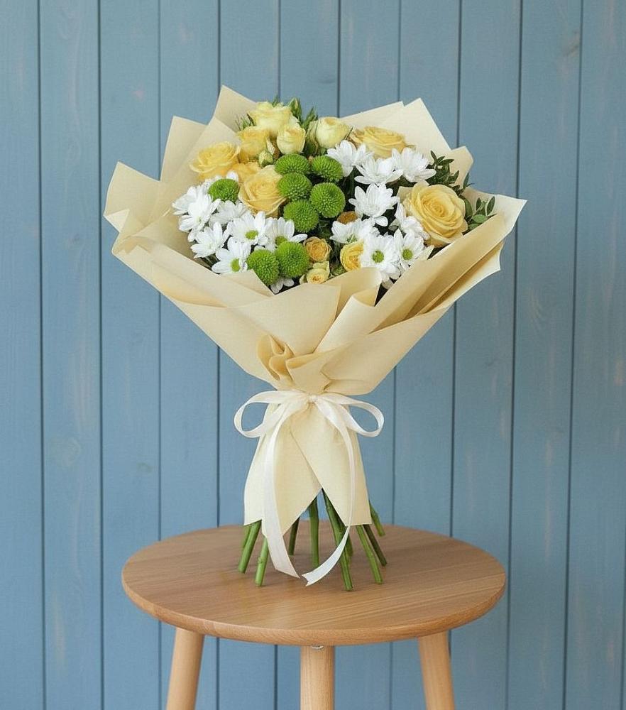 Букет цветов из: Хризантемы и Розы в Индустрие