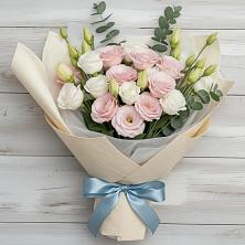 Букет цветов из:  Лизиантусы в Индустрие