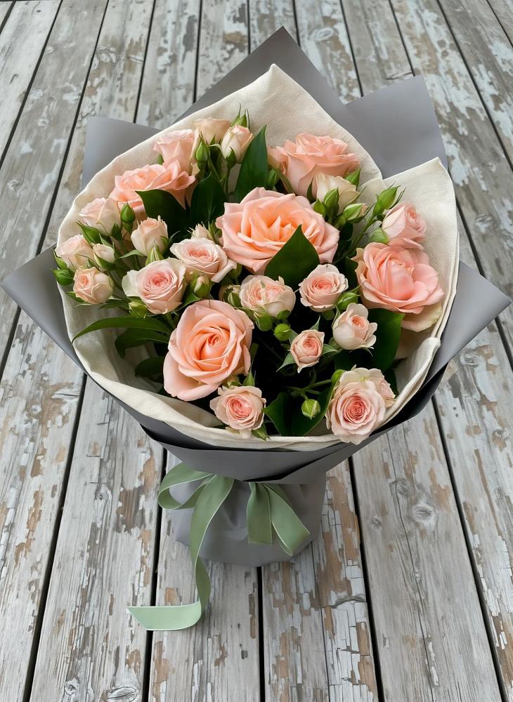 Букет цветов из: Розы в Индустрие
