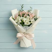 Букет цветов из:  Альстромерии в Индустрие