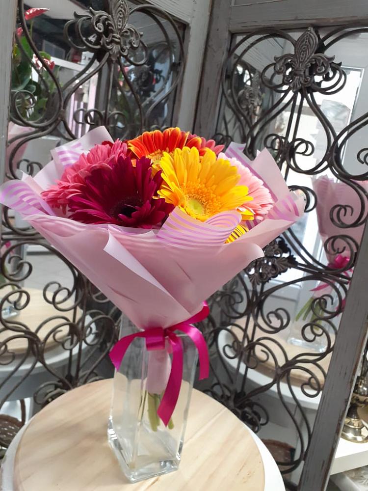 Букет цветов из: Герберы в Индустрие