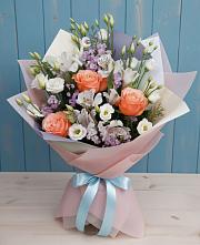 Букет цветов из:  Лизиантусы, Розы, Альстромерии и Гипсофила #REPLACE_PRED# Индустрие