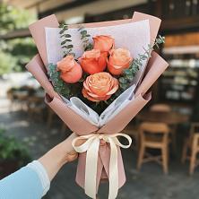 Букет цветов из:  Розы в Индустрие