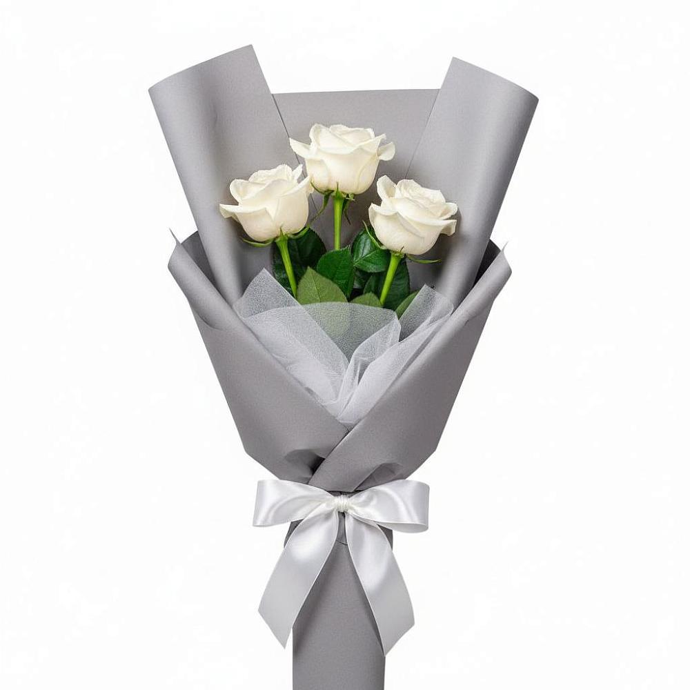 Букет 3 белые розы в Индустрие