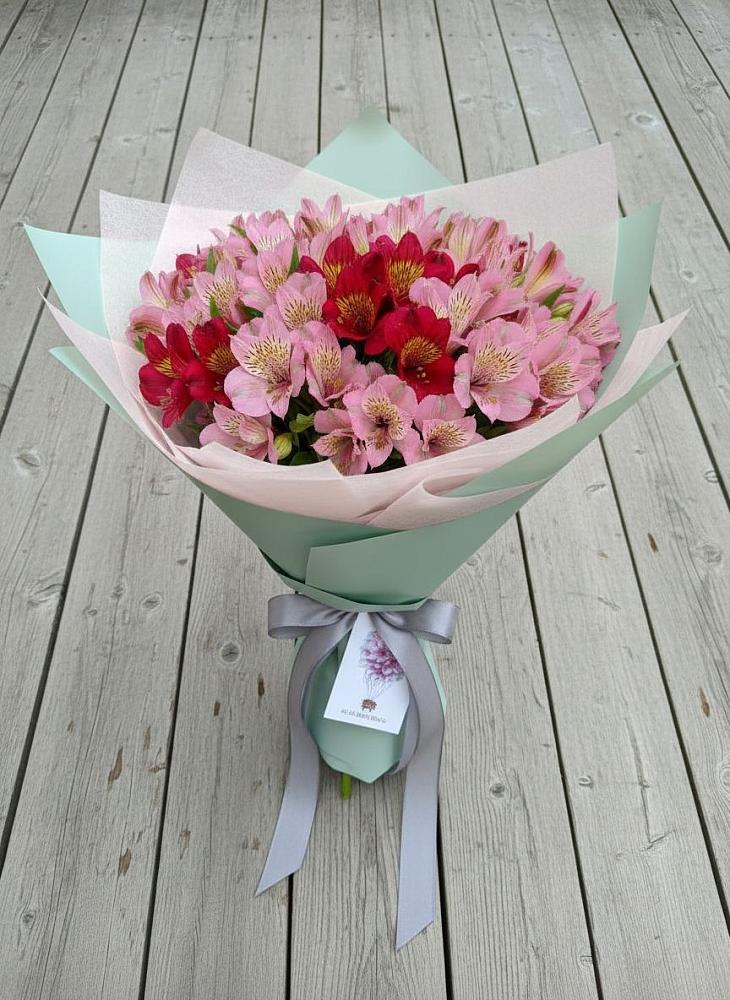 Букет цветов из: Альстромерии в Индустрие