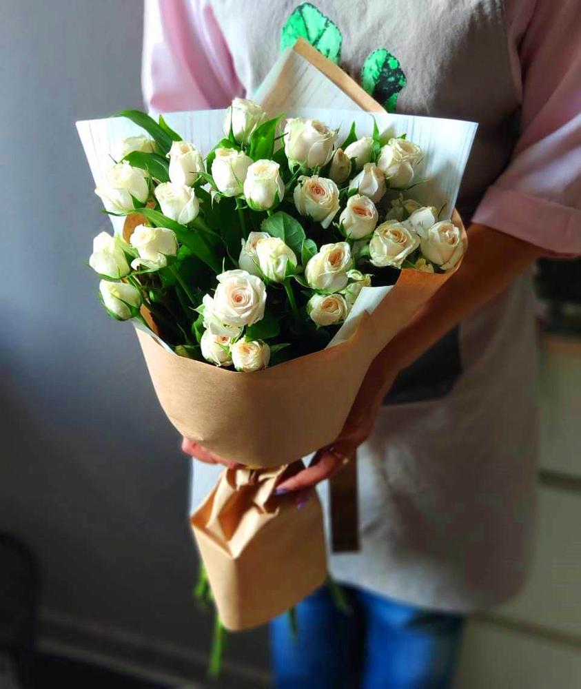 Букет цветов из: Розы в Индустрие