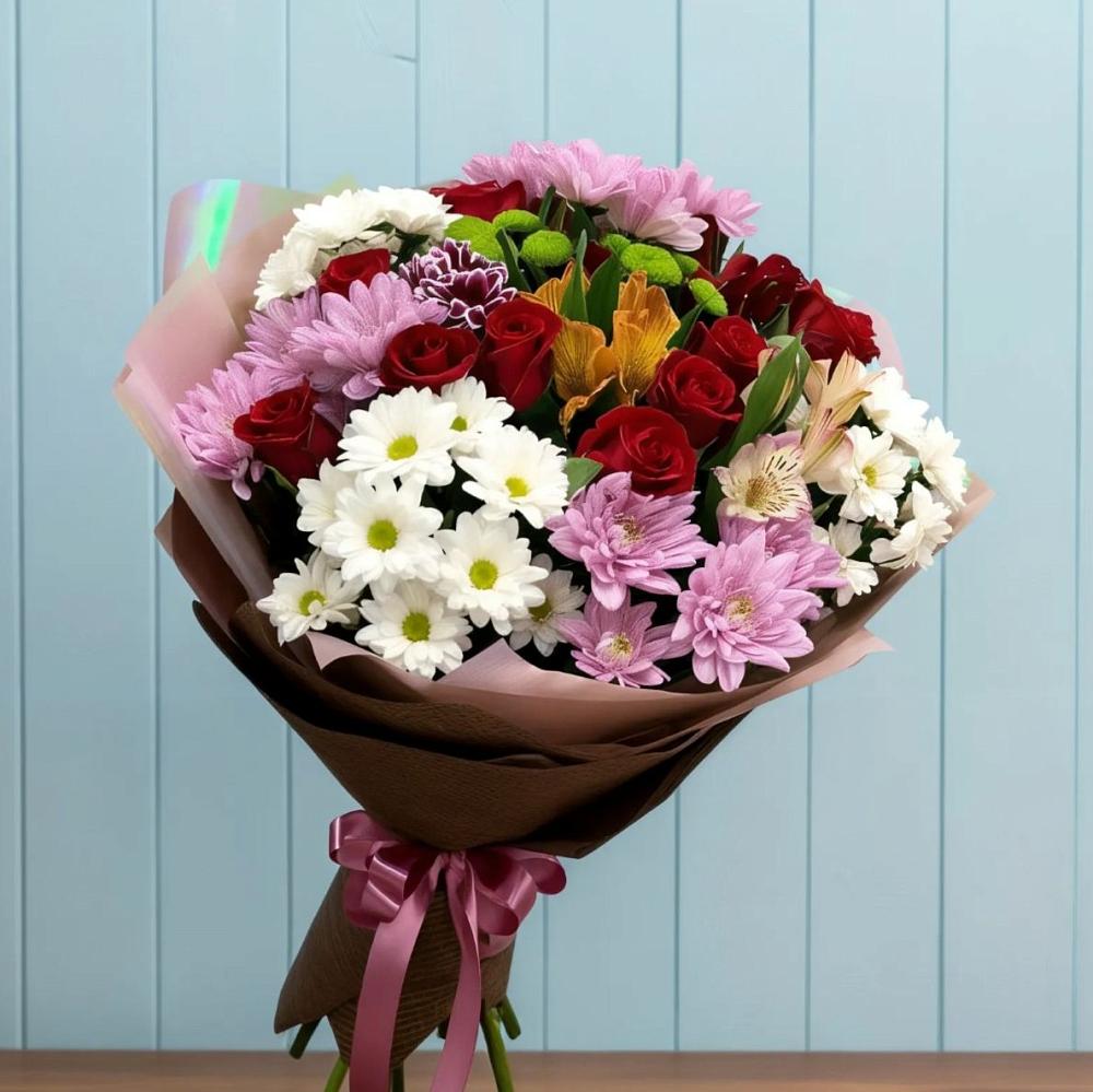 Букет цветов из: Розы, Хризантемы и Альстромерии в Индустрие
