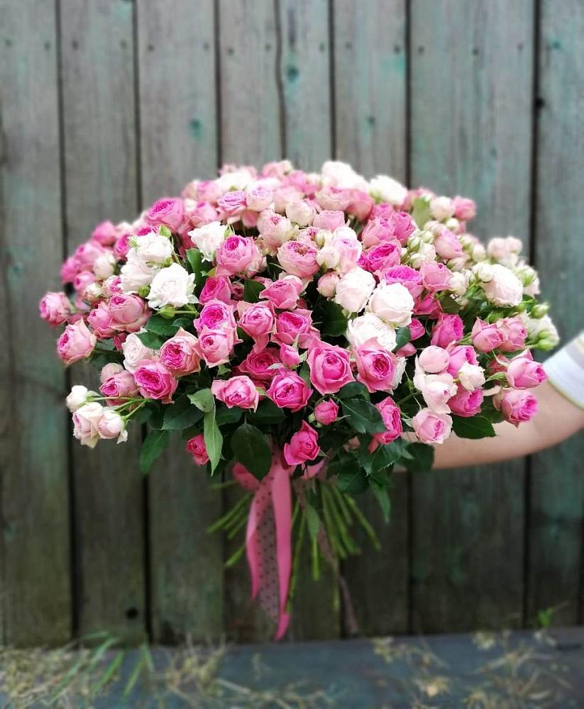 Букет Розовые кустовые розы Натали и Лав Лидия в Индустрие