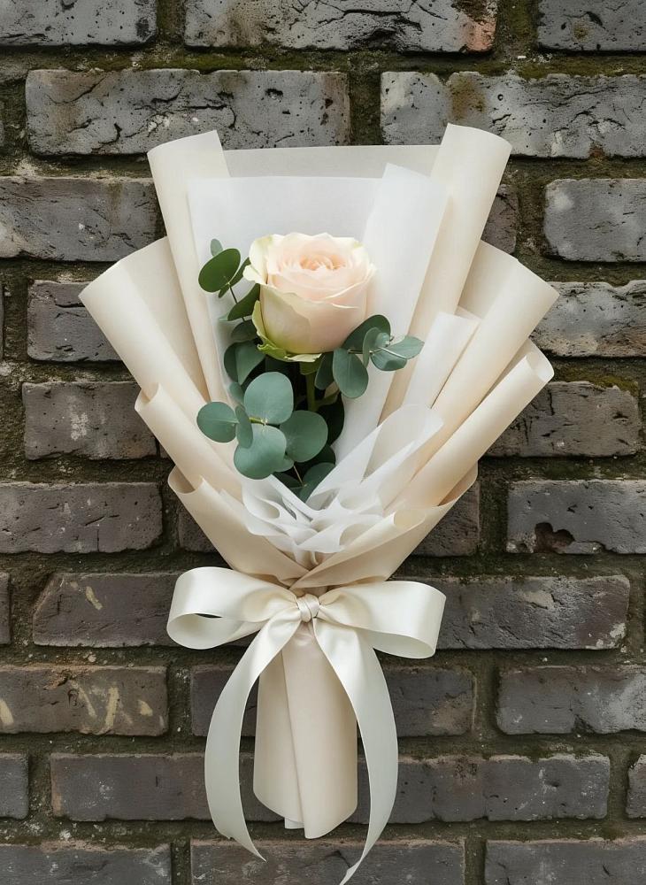 Букет цветов из: Розы в Индустрие